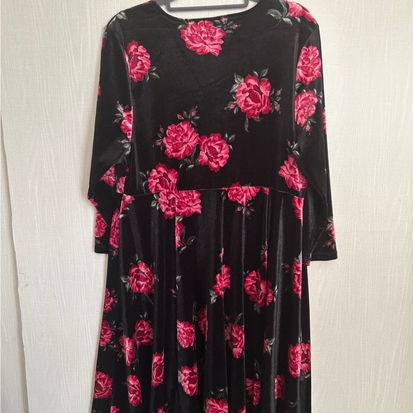 Torrid dress size 1X - Picture 3 of 4